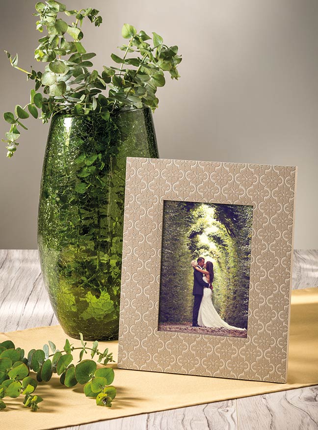 VES portafoto moderni in legno inciso con motivo damascato made in italy