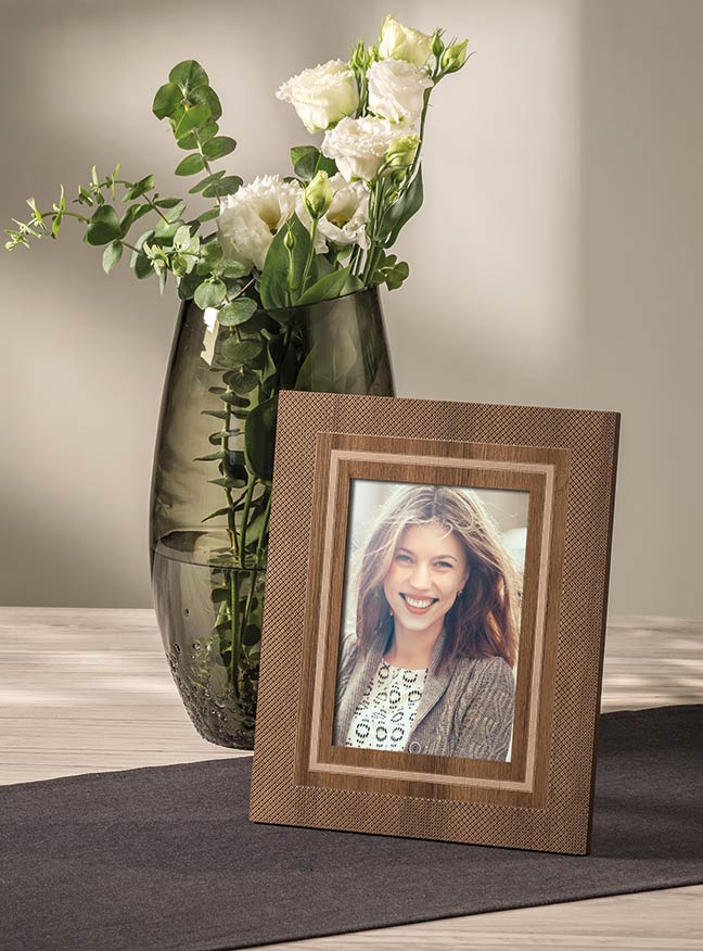 Cornici portafotografie da tavolo VES in legno fatti in italia