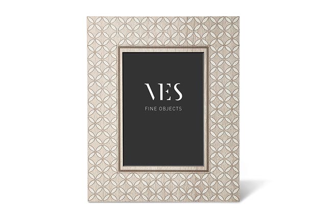VES portafoto moderni in legno inciso con texture geometrica made in italy