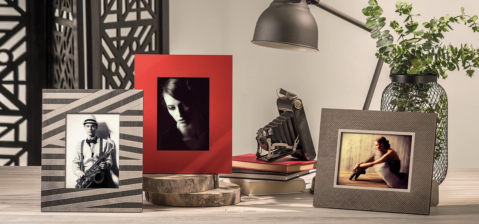 VES fine objects cornici portafoto in legno inciso