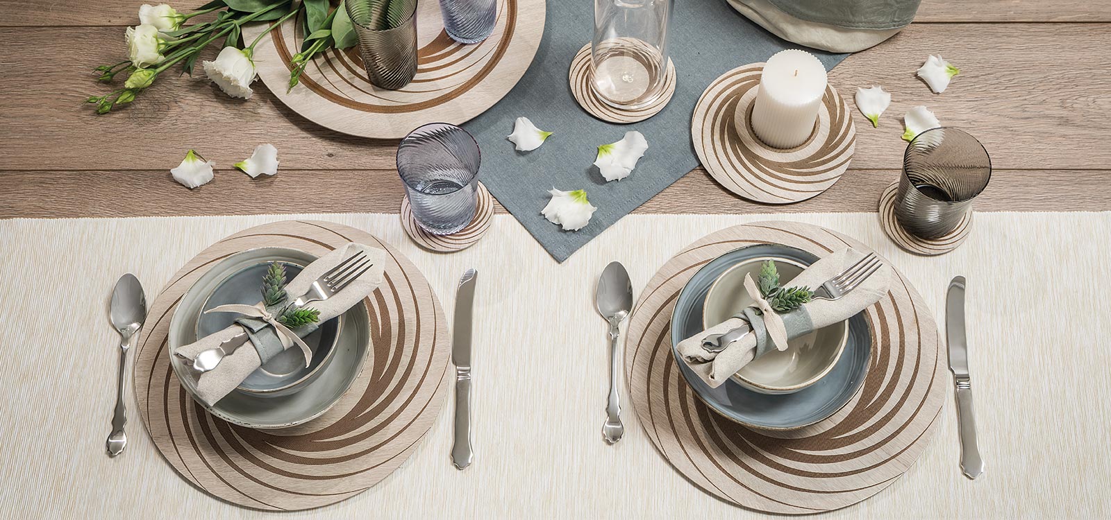 VES fine objects sottobicchieri sottopiatti vassoi in legno inciso e bicchieri in vetro soffiato