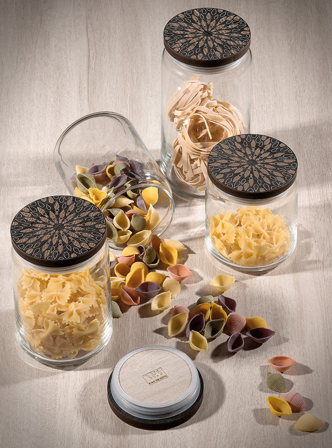 Barattoli in vetro con tappo in legno inciso decorato made in italy VES