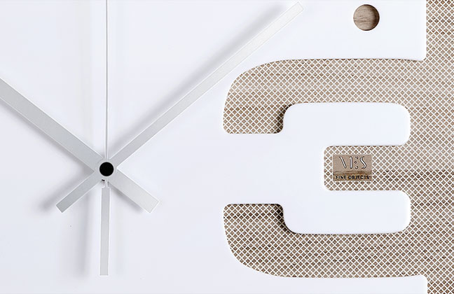 VES orologio quadrato da parete design moderno in Krion K-Life fatto in Italia