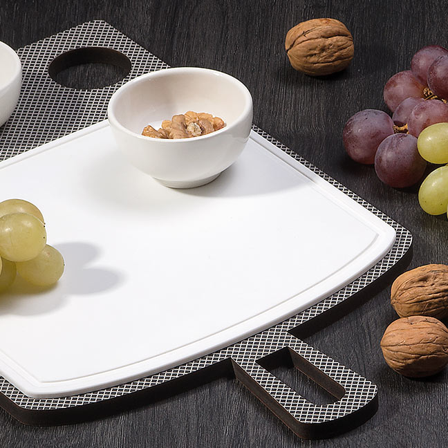 VES tagliere design moderno in Krion K-Life e base in legno inciso made in italy