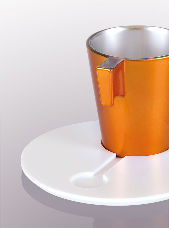 Tazzina da caffè colore nero e piattino in krion k-life design moderno made in Italy Ves Fine Objects